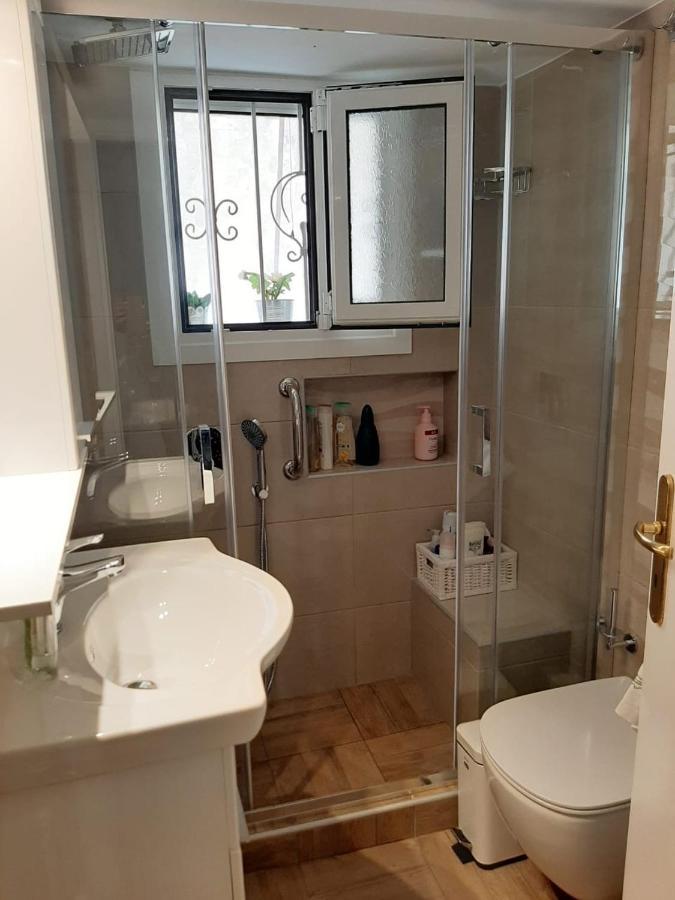 Kerry'S Cosy Apartment Вари Экстерьер фото