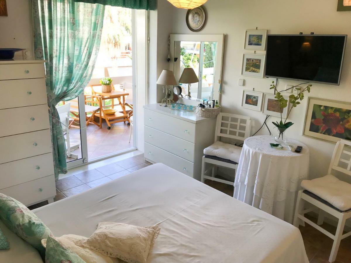Kerry'S Cosy Apartment Вари Экстерьер фото