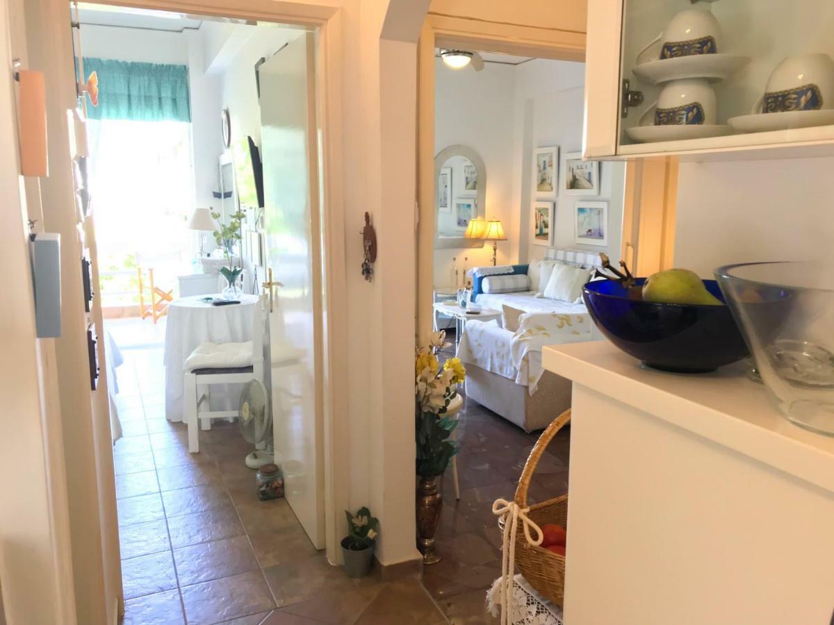 Kerry'S Cosy Apartment Вари Экстерьер фото