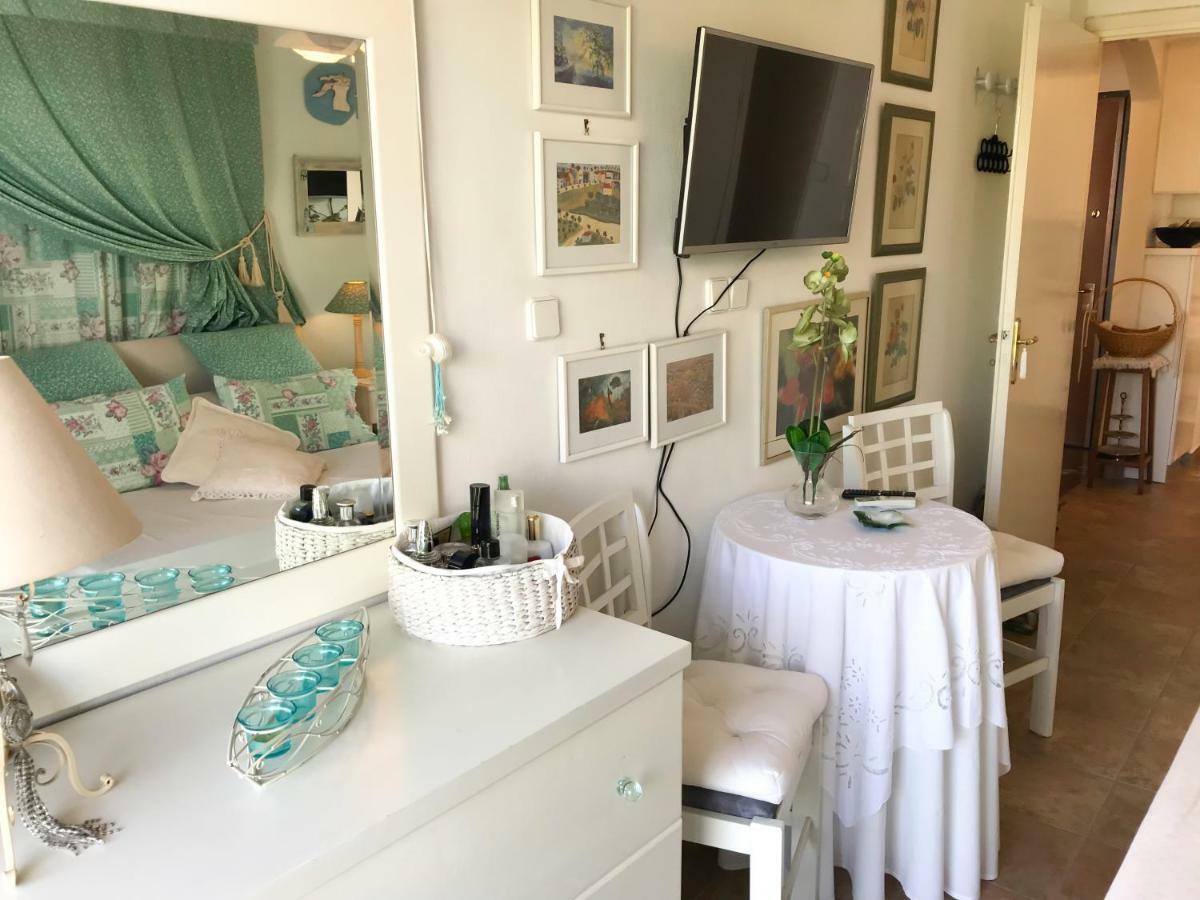 Kerry'S Cosy Apartment Вари Экстерьер фото